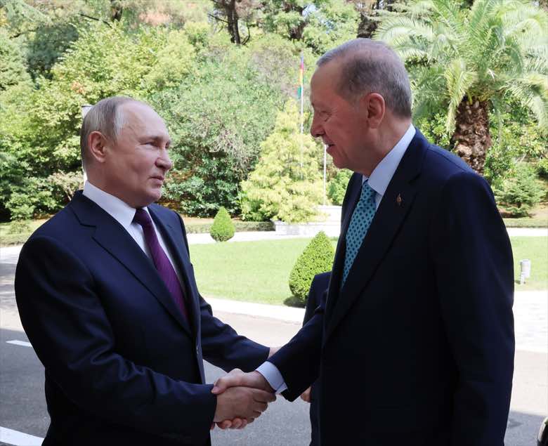 Putin ile Erdoğan arasındaki görüşme başladı