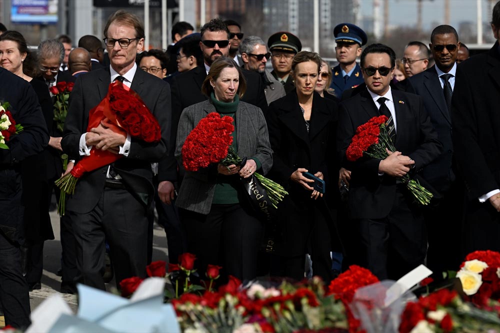 Moskova&#8217;daki terör saldırısı kurbanları büyükelçilerin katıldığı etkinlikle anıldı