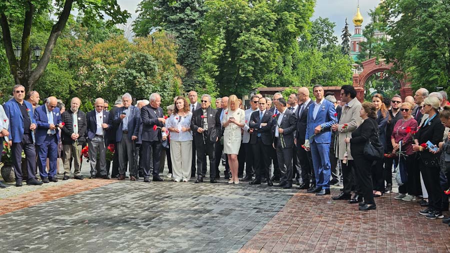Nâzım Hikmet, ölümünün 61. Yıl dönümünde Moskova&#8217;da anıldı